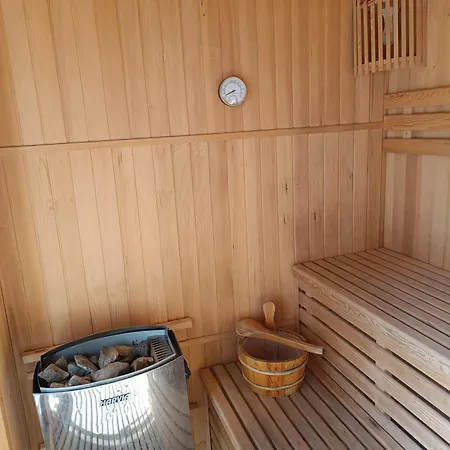 Апартаменти Romantic Center *